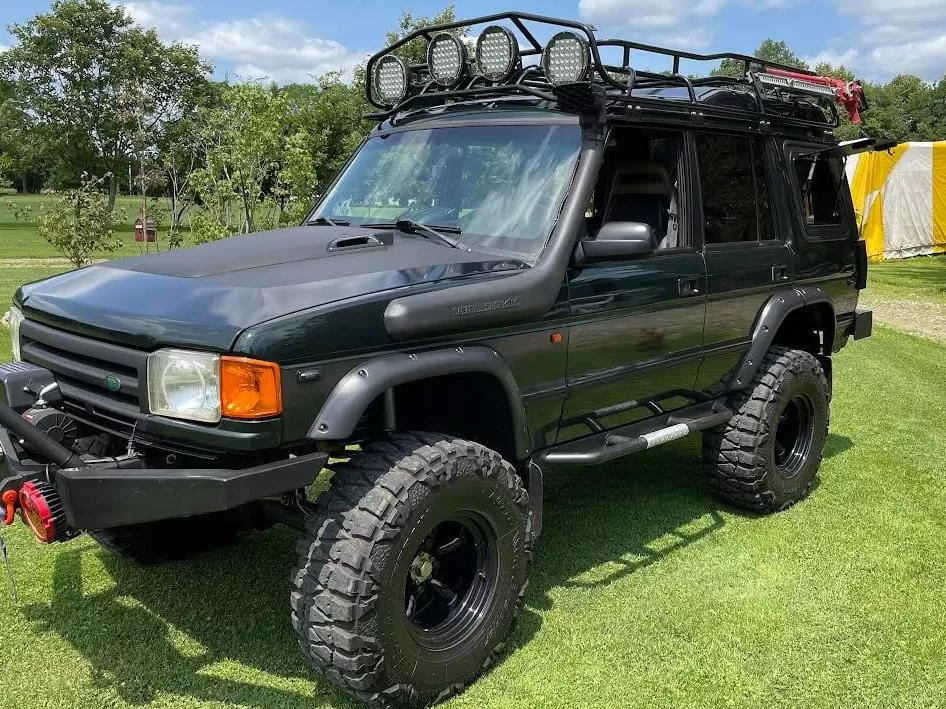 Explore Glazing Land Rover Discovery I gullwing window aluminium