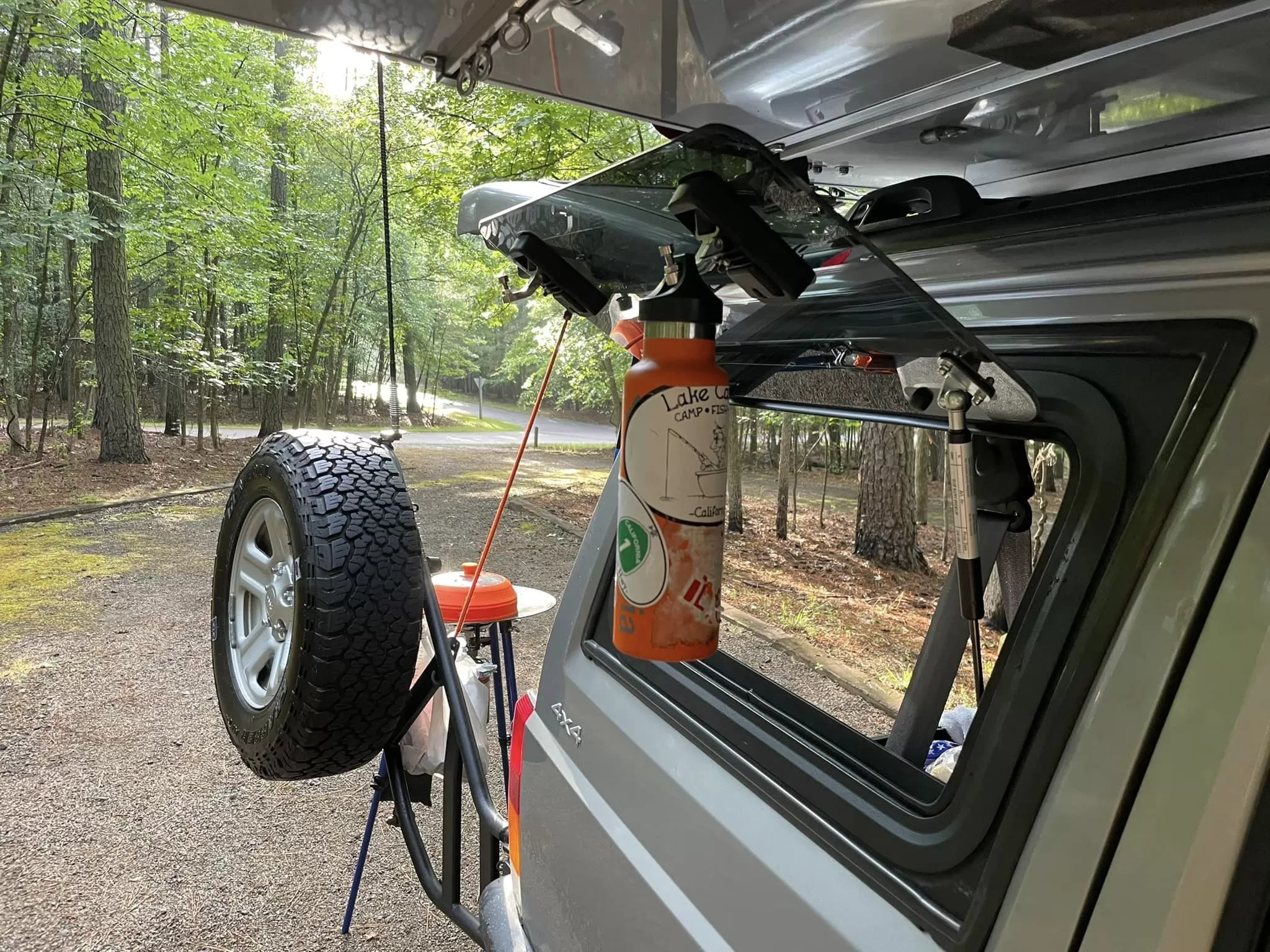 Explore Glazing gullwing window Jeep Cherokee XJ