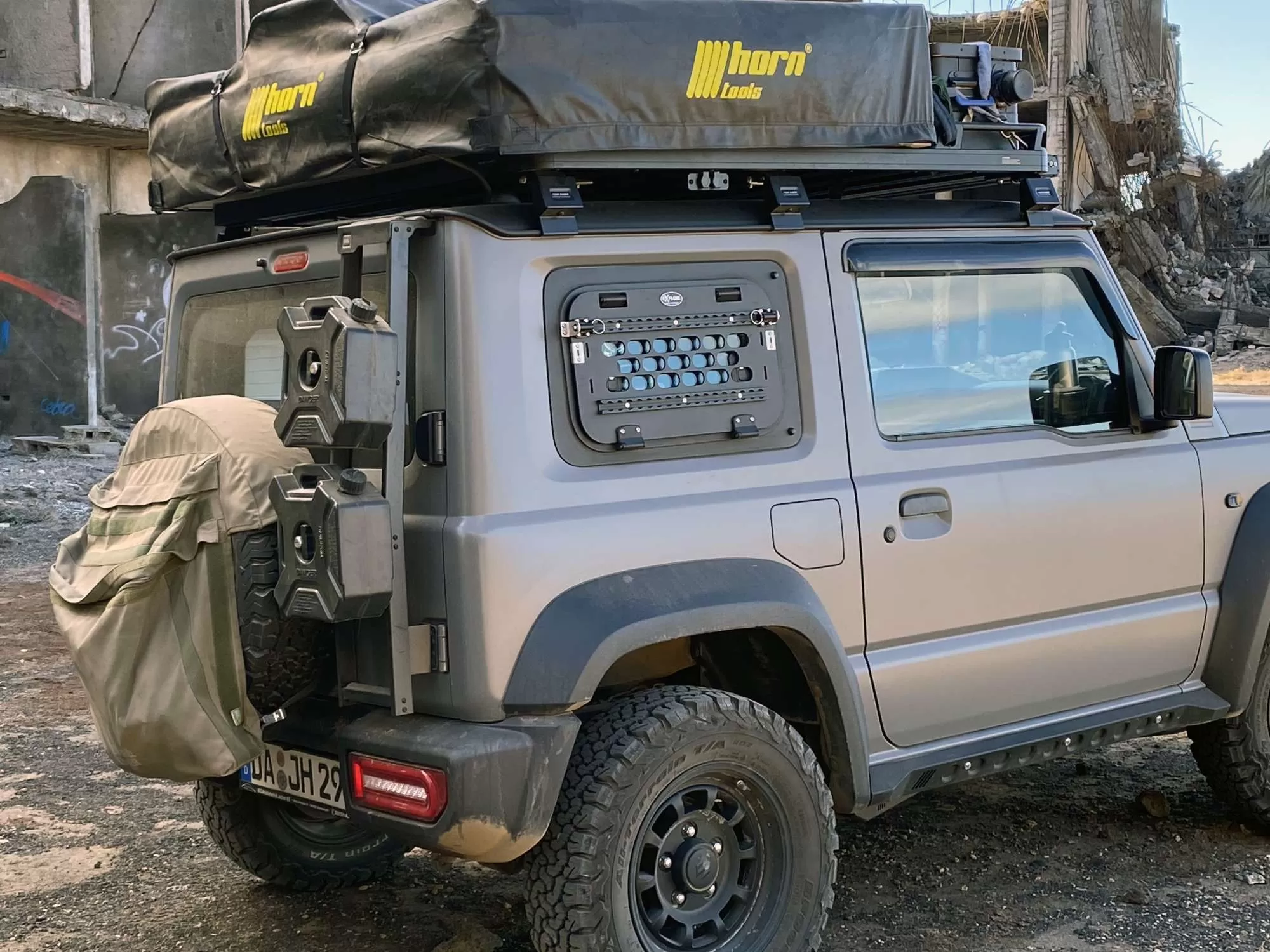 SUV Staubox opt. mit KFZ Halterung für Geländewagen, Jeep Jimny