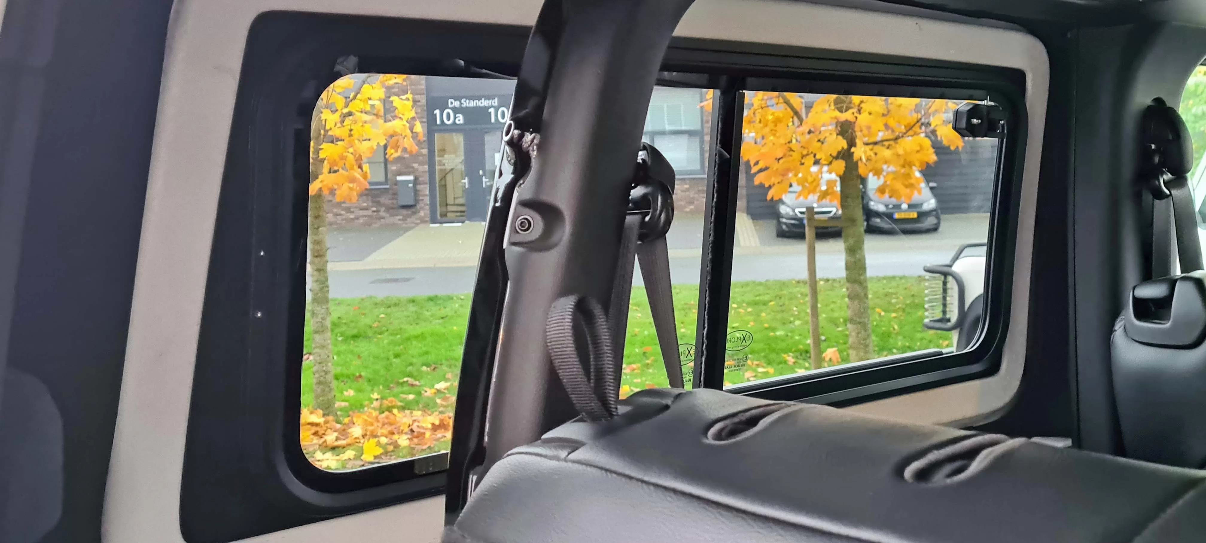 Explore Glazing Jeep Wrangler JK JL edition 3 door sliding window inside view.